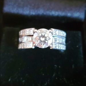 Beautiful Platinum 1.5 ct Diamond Wedding Ring